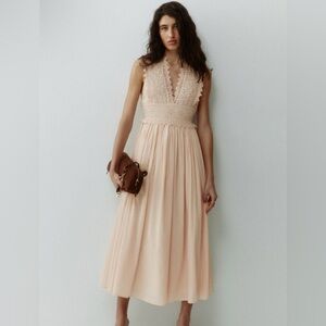 LIGHT BEIGE LACE-BODICE DRESS